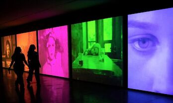 La exposicin de Susan Hiller organizada por el Helga de Alvear de Cceres viaja a Lisboa