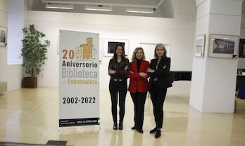 Consejera de Cultura presenta la programacin 20 aniversario de la Biblioteca de Extremadura 